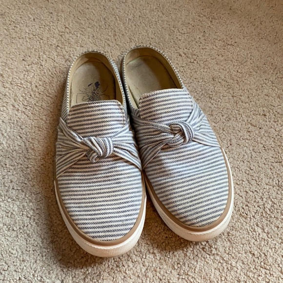 margaritaville slip ons